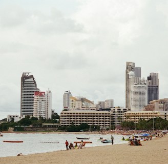 Pattaya-öböl és a part menti városkép