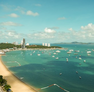 Pattaya-öböl kilátópontról, Pratumnak