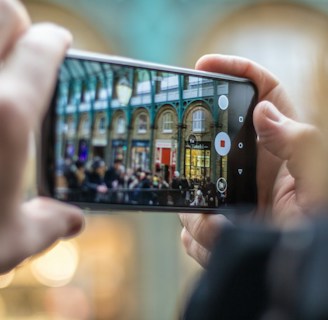 Okostelefon utazás közben – thai SIM, eSIM és internet